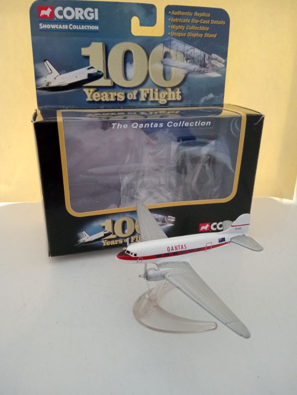 Corgi 100 Year of Flight - QANTAS Plane (FX109)