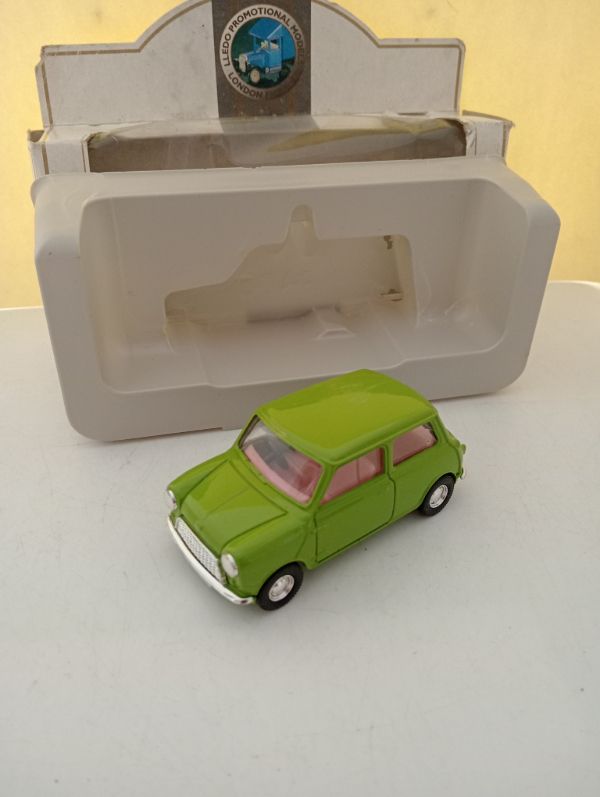 Lledo Mini (FX124)