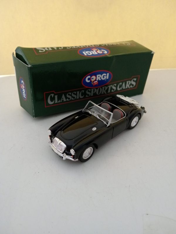 Corgi Sports Classics MGA - Scale 1/43 (FX128)