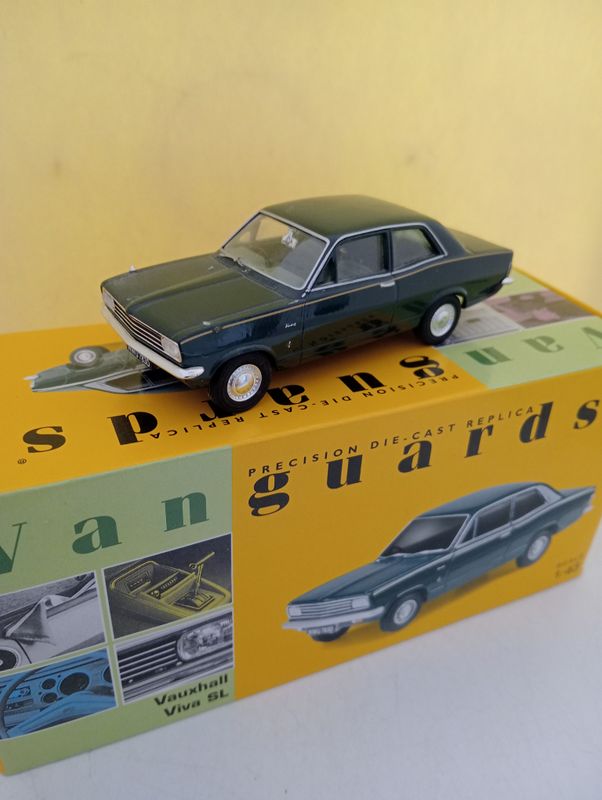 Vanguards Vauxhall Viva SL - Scale 1/43 - The model has been on display, and has damaged wipers and no mirrors. (FX239)