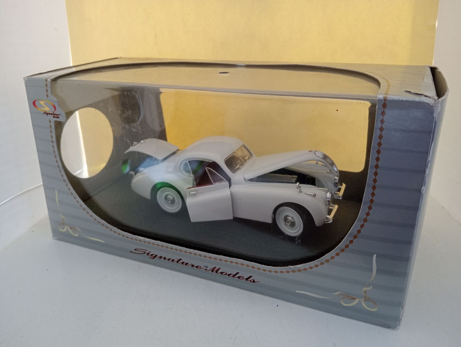 Duesenburg - Scale Aprox 1/27 (DX07)