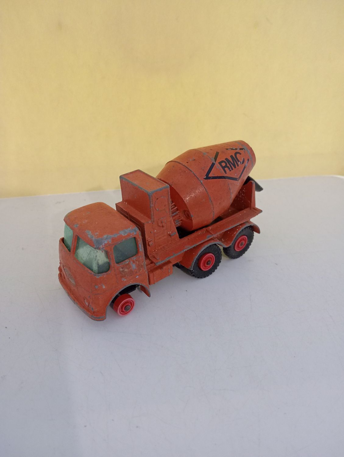 Diecast Model (GQ12)