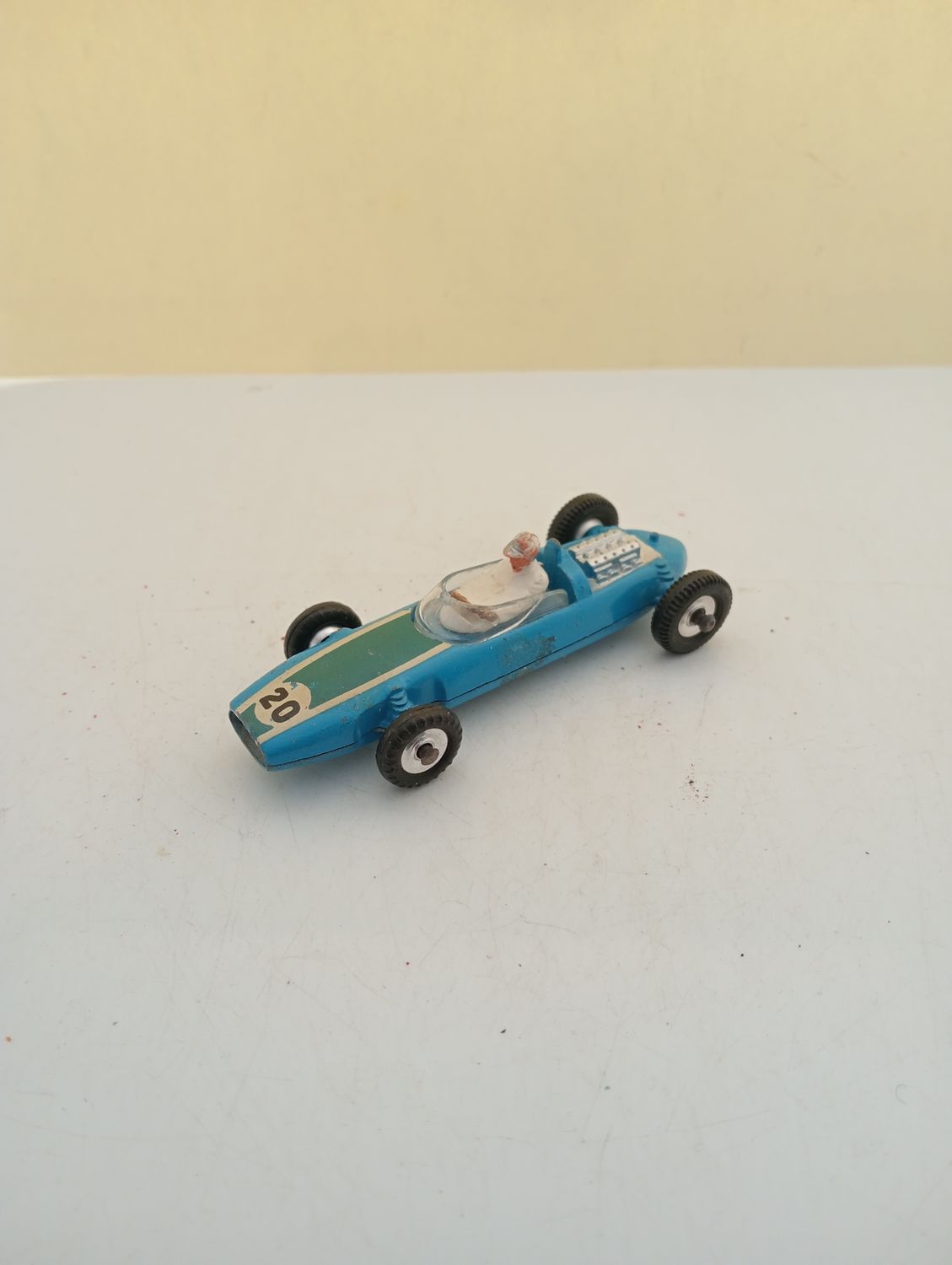 Dinky (CQ43)