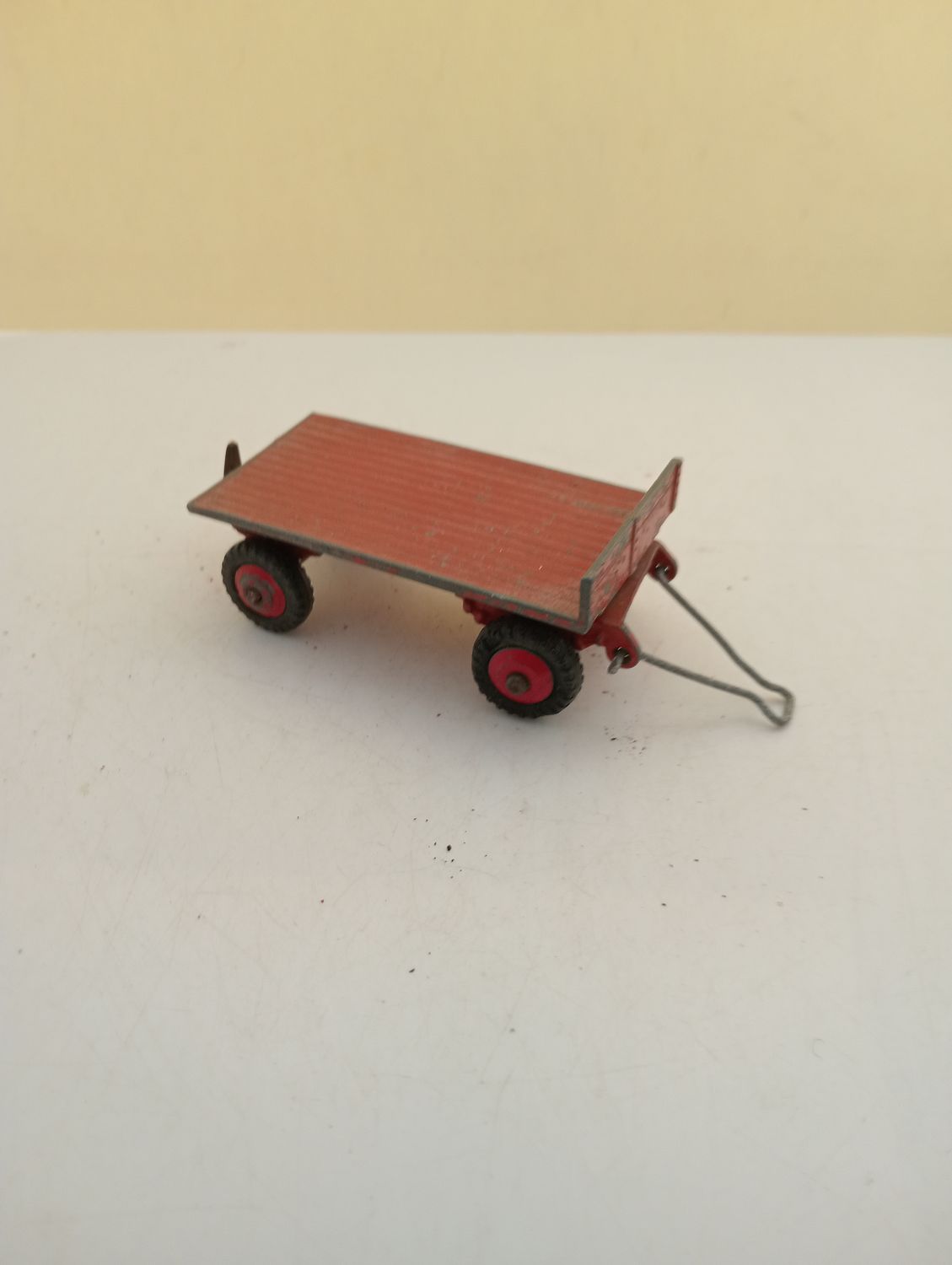 Dinky (CQ44)