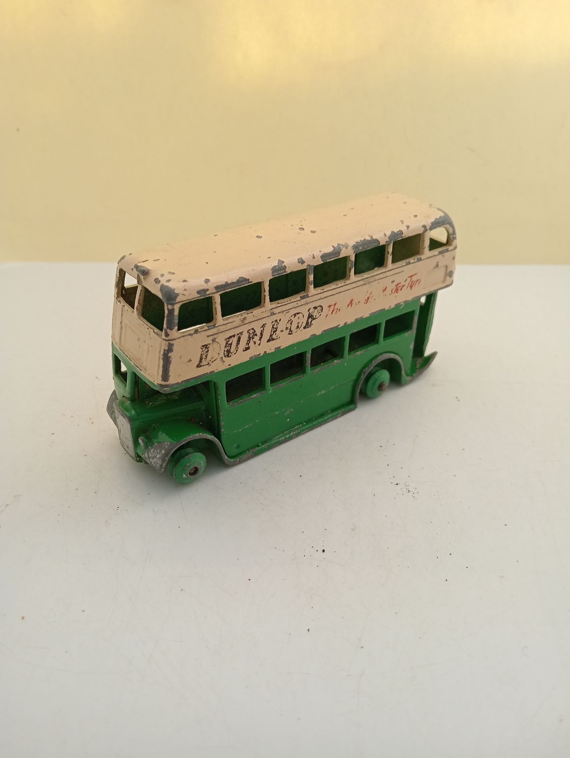 Dinky (CQ49)