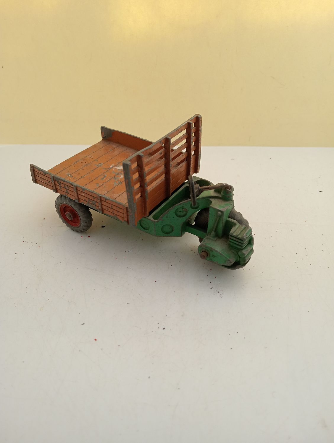 Dinky (CQ52)
