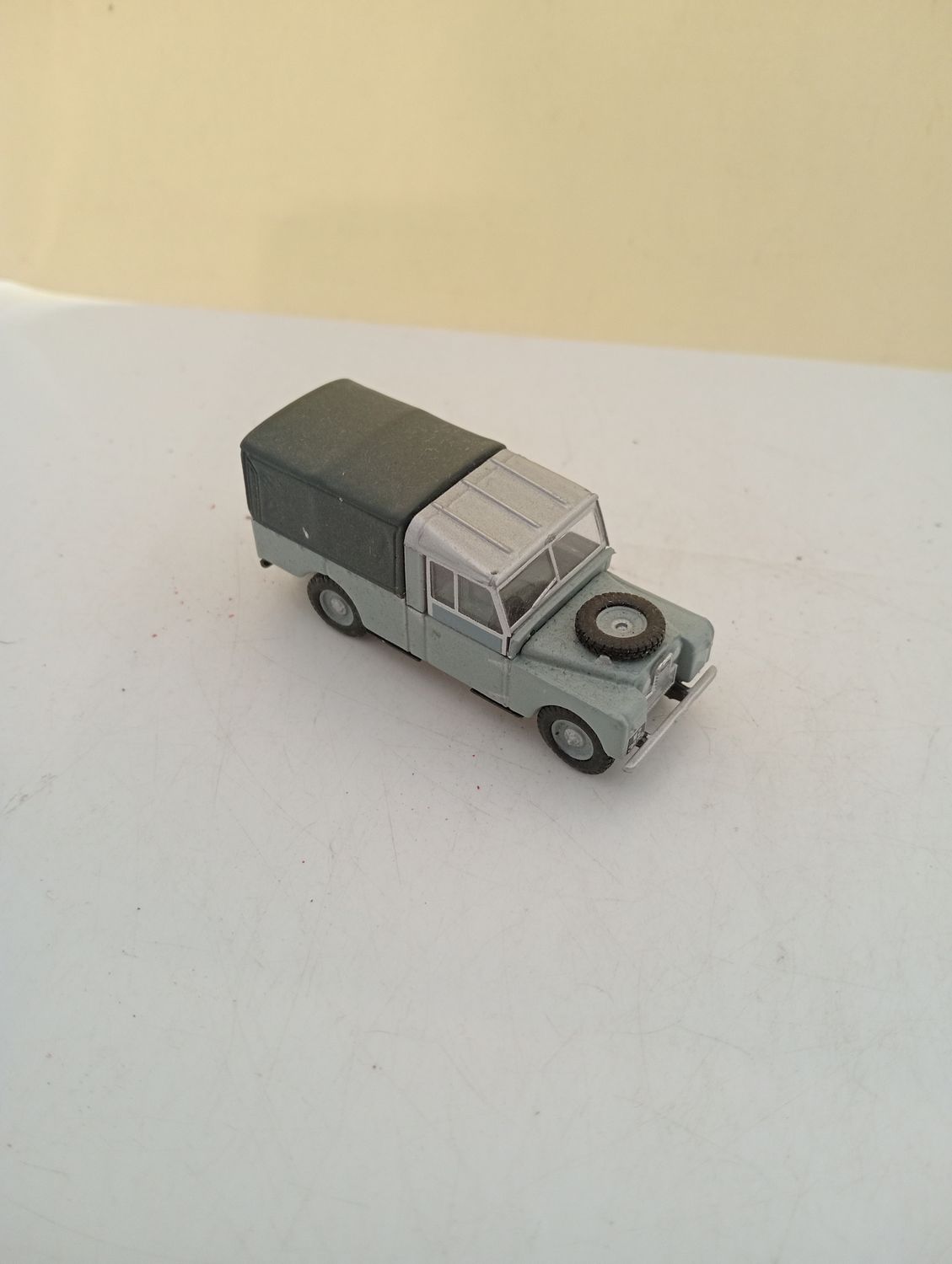 Landrover 1/76 scale aprox(CQ66)