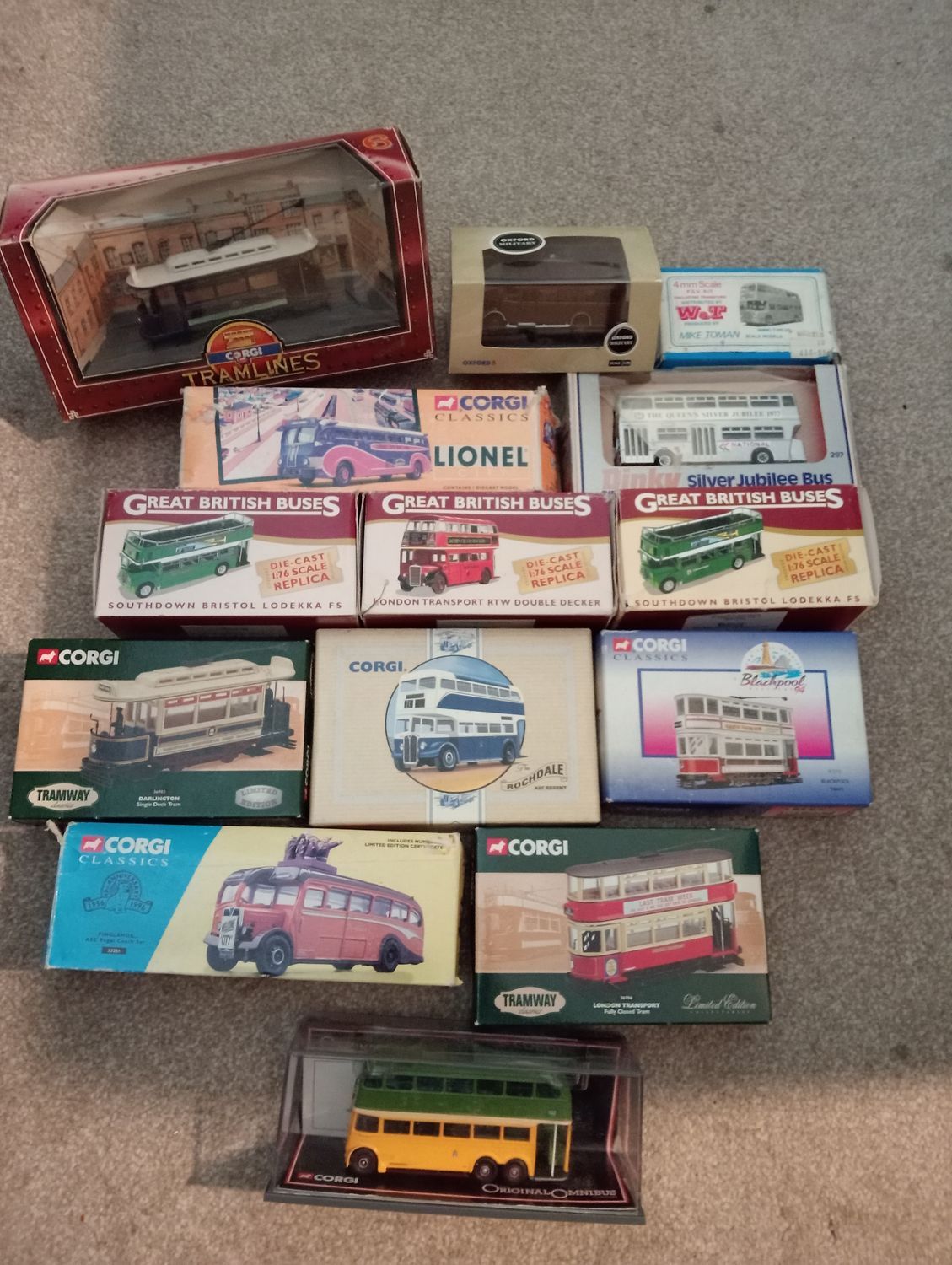 Job Lot of 14 Buses/Trams (Joblot10)