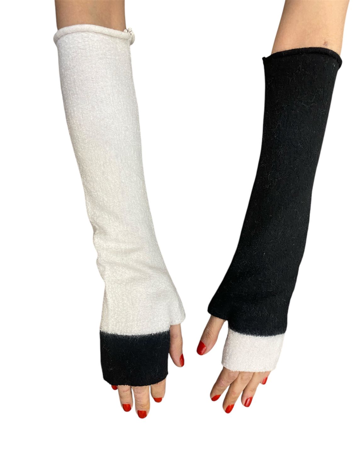 ​MOD: IMPAR Guantes sin dedos de lana merino 100% reciclada.