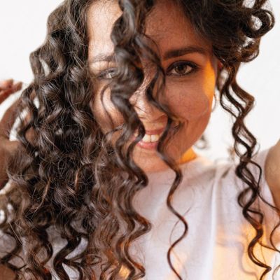 LOVELY CURLS