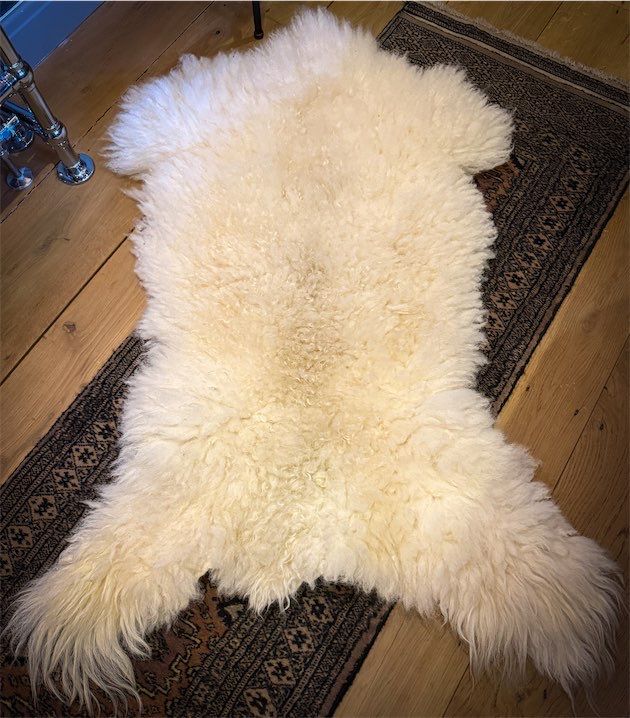 Vegetarian Style Sheepskin Rug - 325
