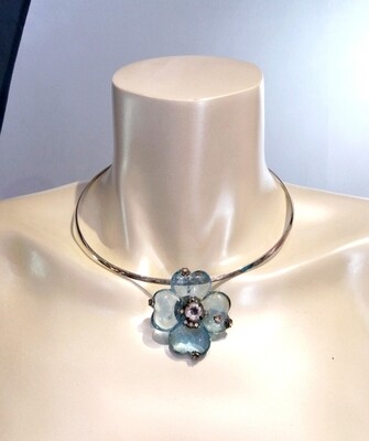Collier Porte bonheur Bleu trèfle à 4 feuilles