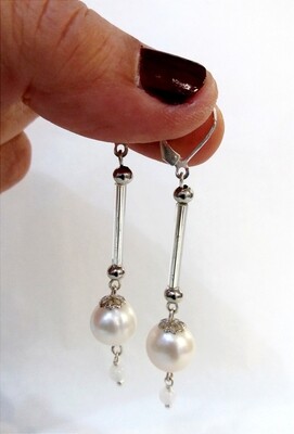 Boucles d&#39;Oreilles Dormeuses en Perles de Culture Blanches