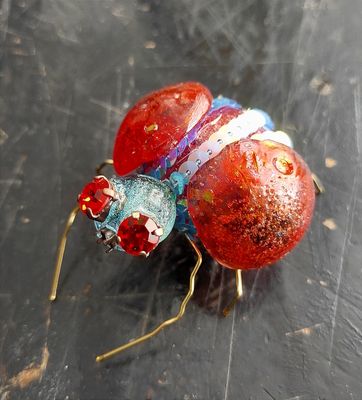 Broche Scarabée Rouge