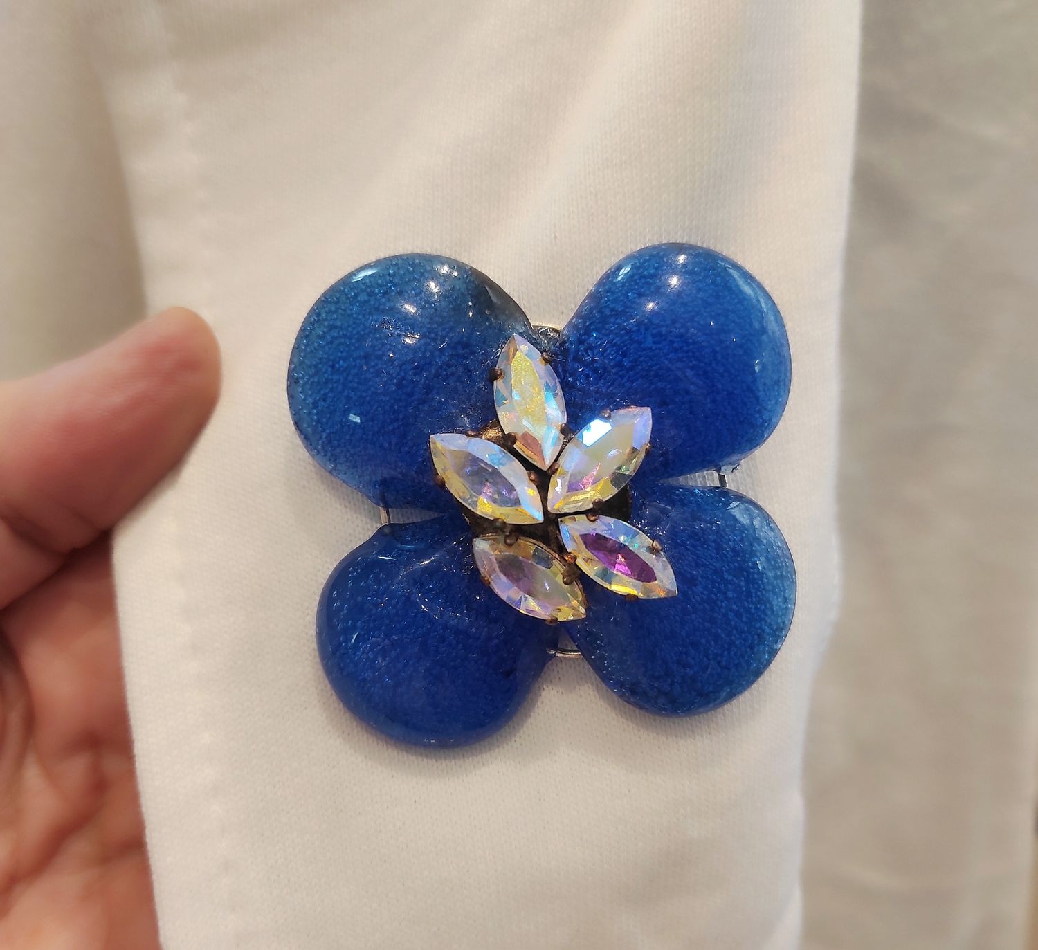 Broche Collier porte bonheur Bleu