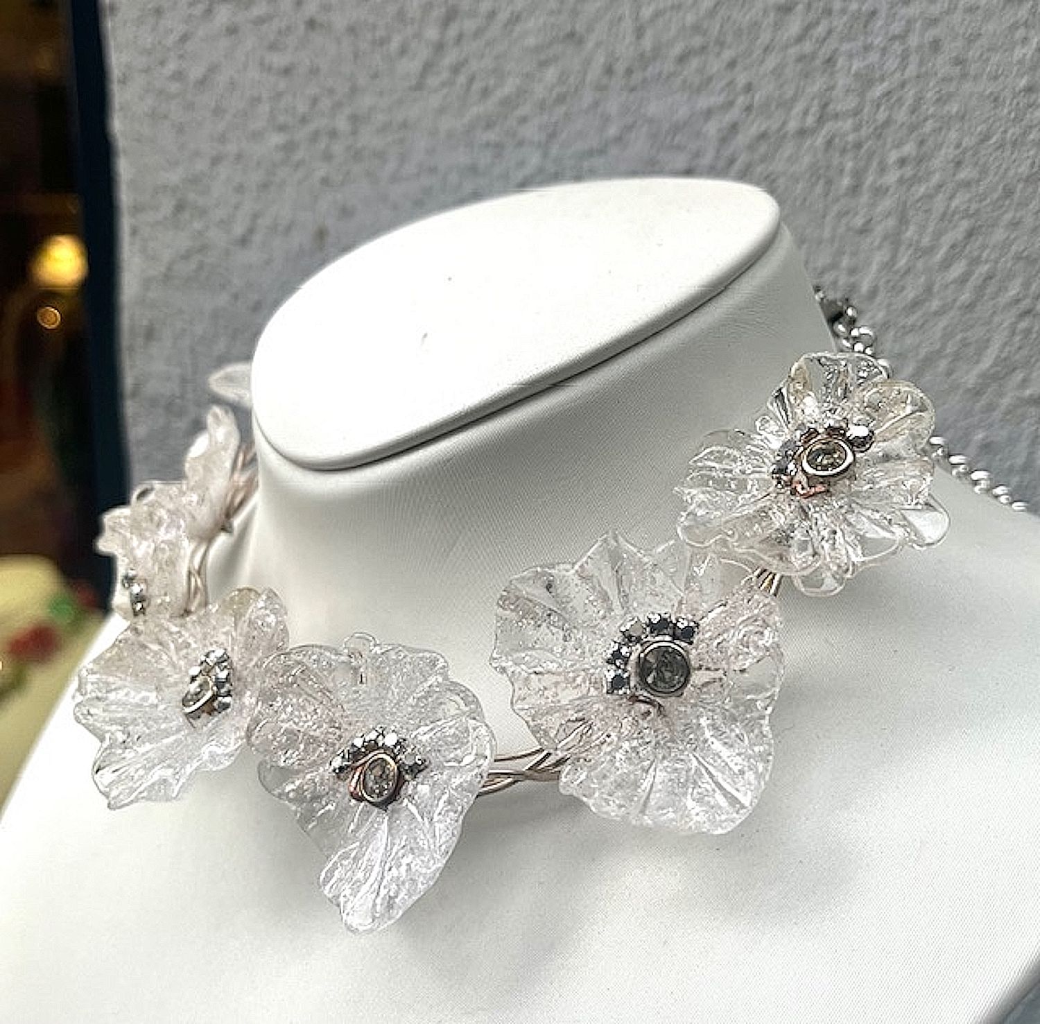 Collier Ras Du Cou Blanc