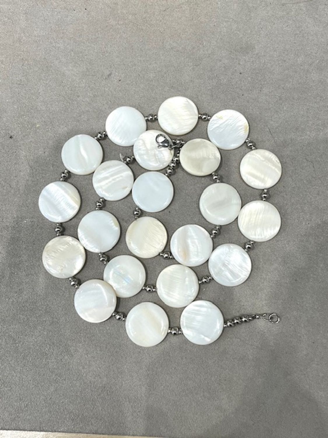 Sautoir en Nacre, grand collier