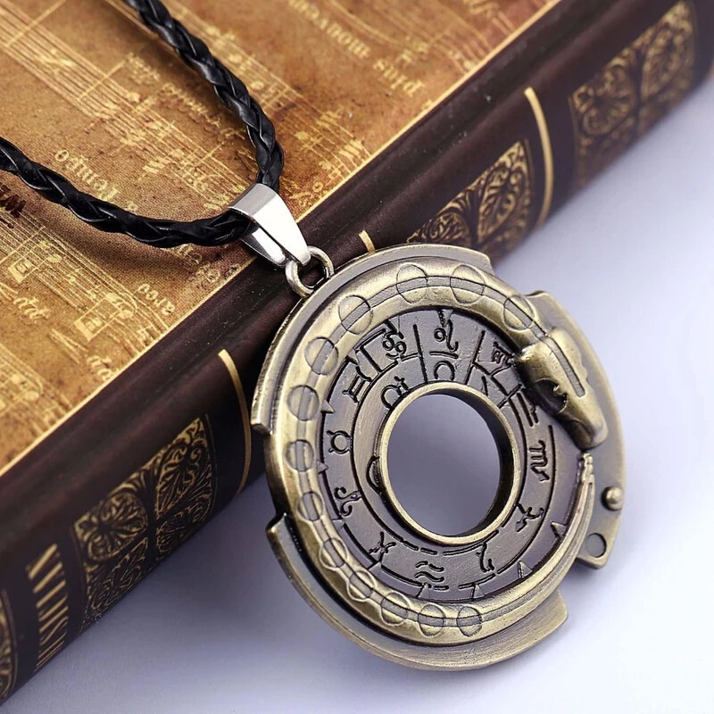 Assassins Creed Chain Necklace Connor Amulet Pendant Necklace