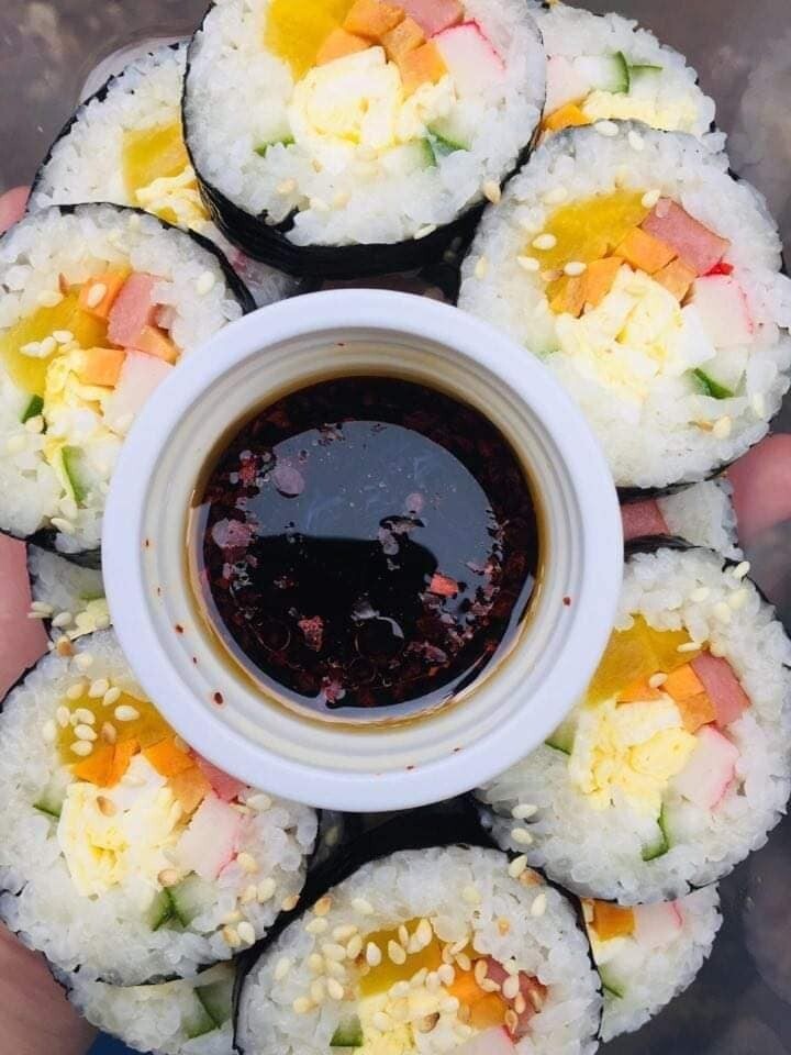 KIMBAP | KOREAN SUSHI  ROLL | SEAWEED RICE ROLL