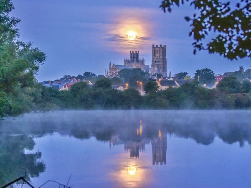 Ely Cathedral &amp; the Harvest Fullmoon