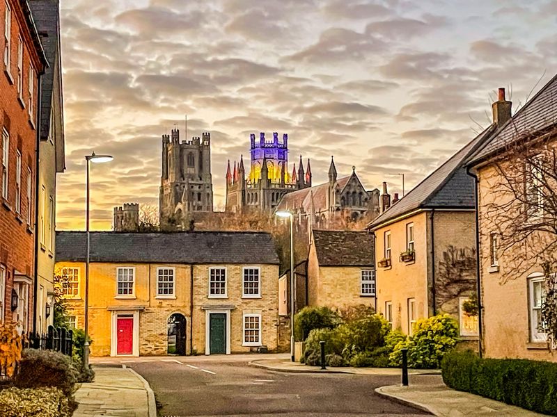 Ely Cathedral &amp; Broad Street