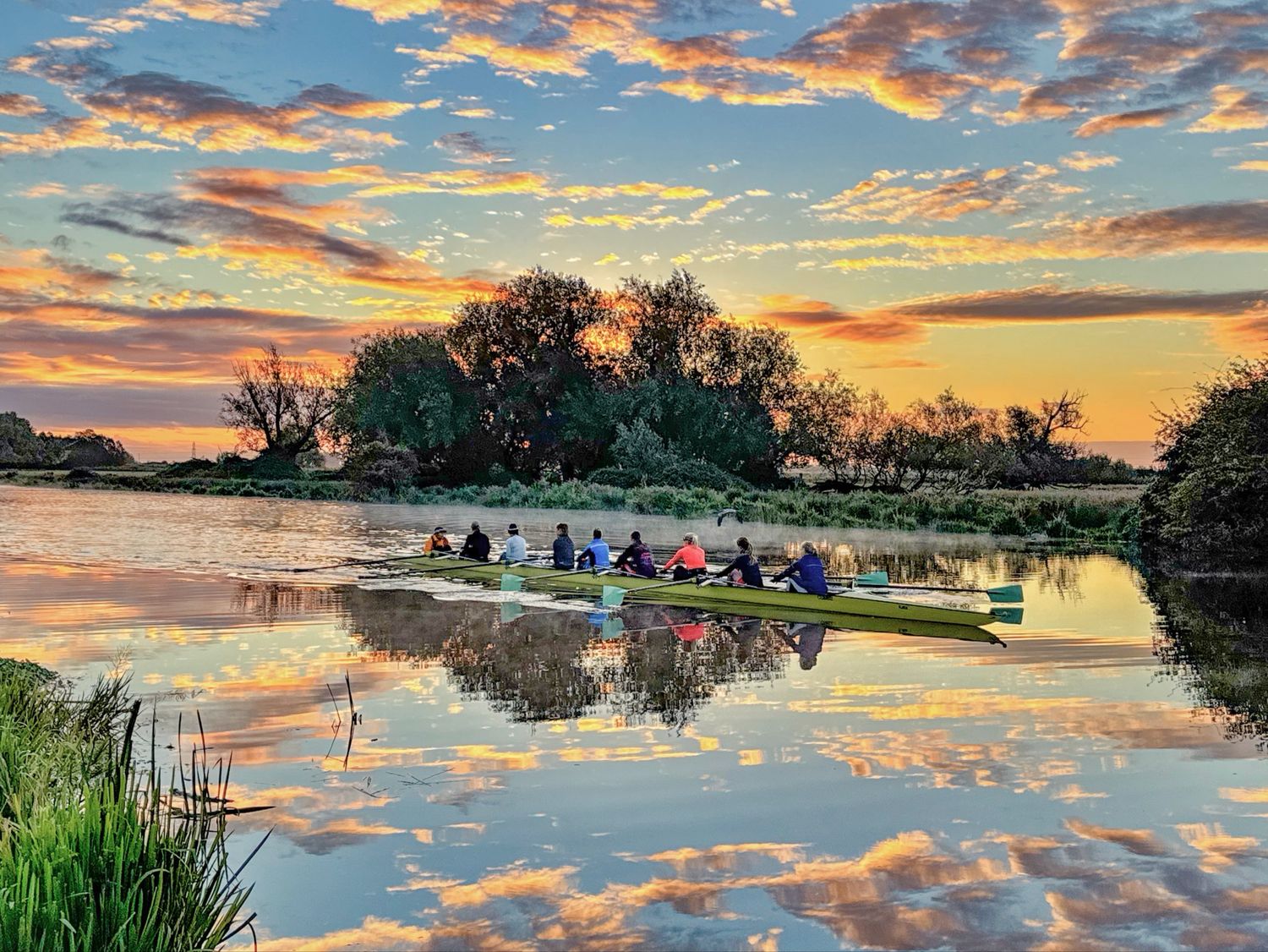 Sunrise &amp; Rowers On The River Great Ouse