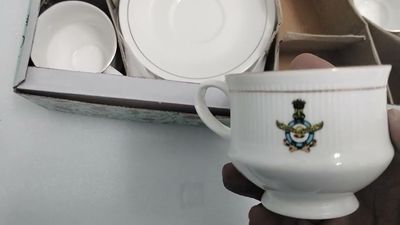 Designer tea cups with gold line
