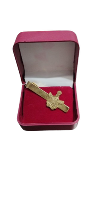 Tie pin golden finish