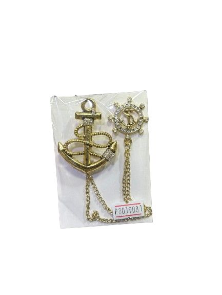 GOLDEN ANCHOR AND SHIP WHEEL CHAINED