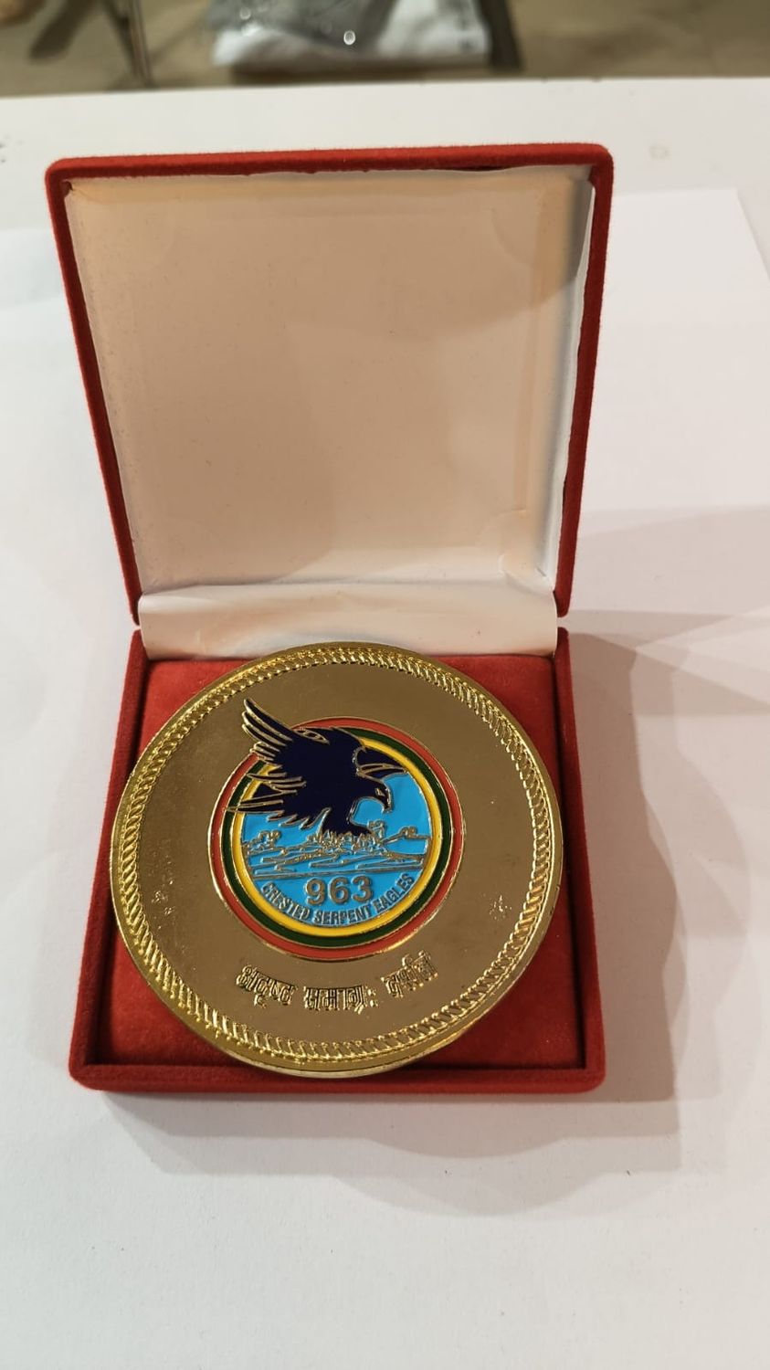 Medallion round premium alloy metallic (by  bulk order only)