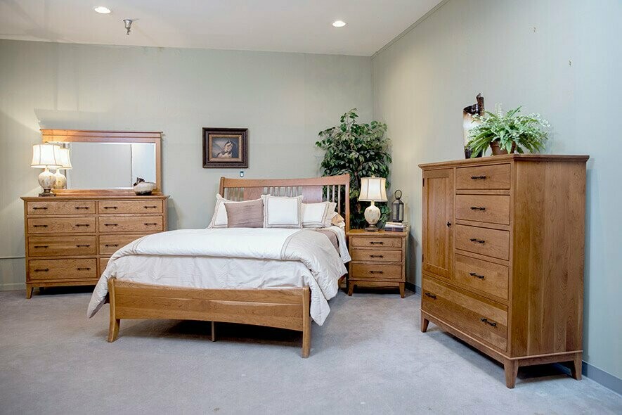Yutzy Woodworking Cortland Bed