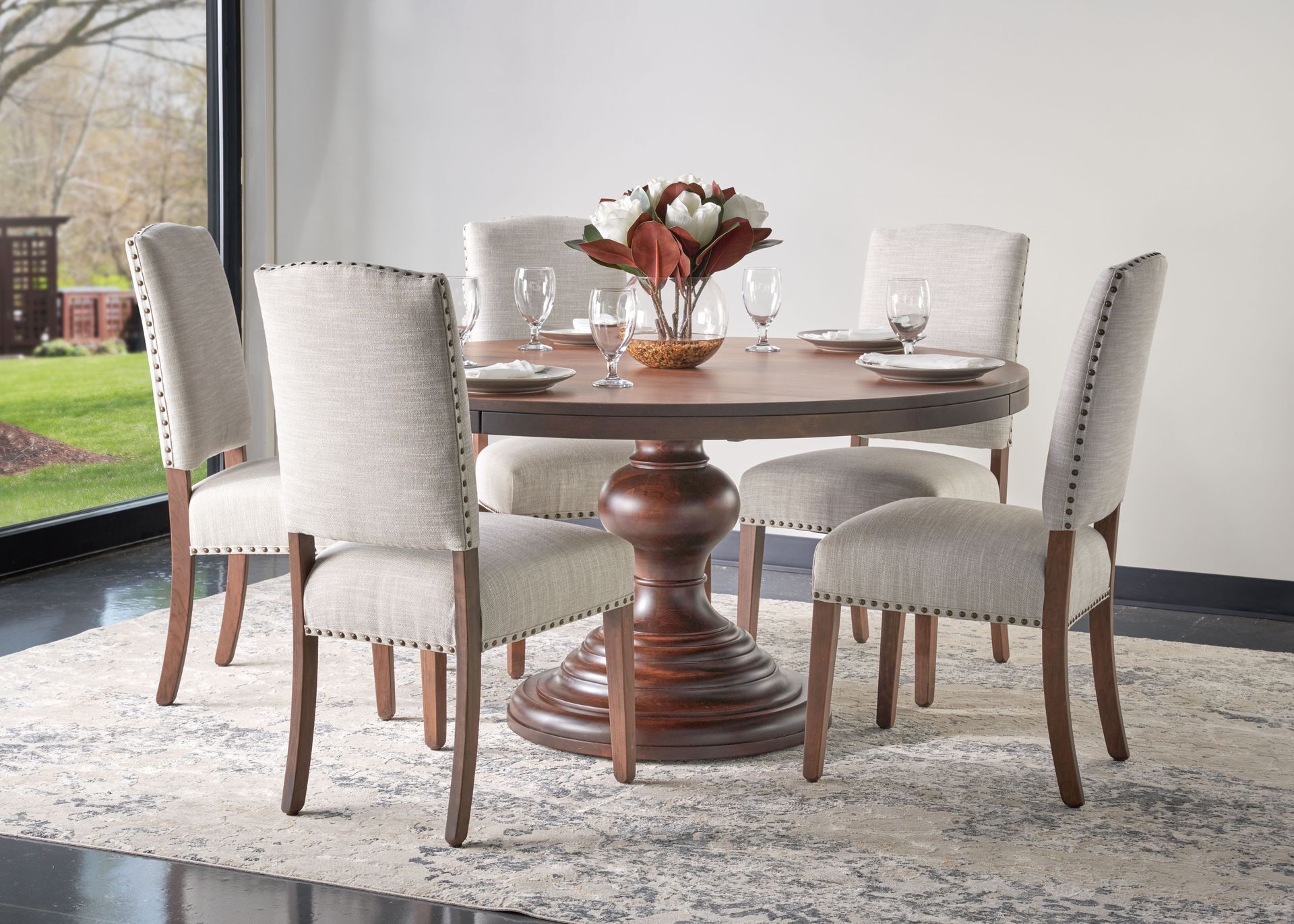 Yutzy Woodworking Emerson Round Dining Table