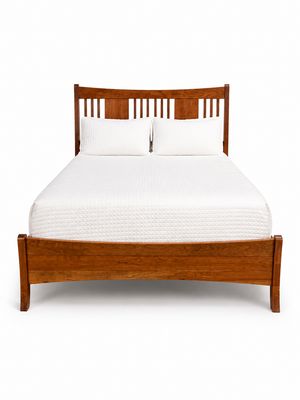 Yutzy Woodworking Cortland Bed