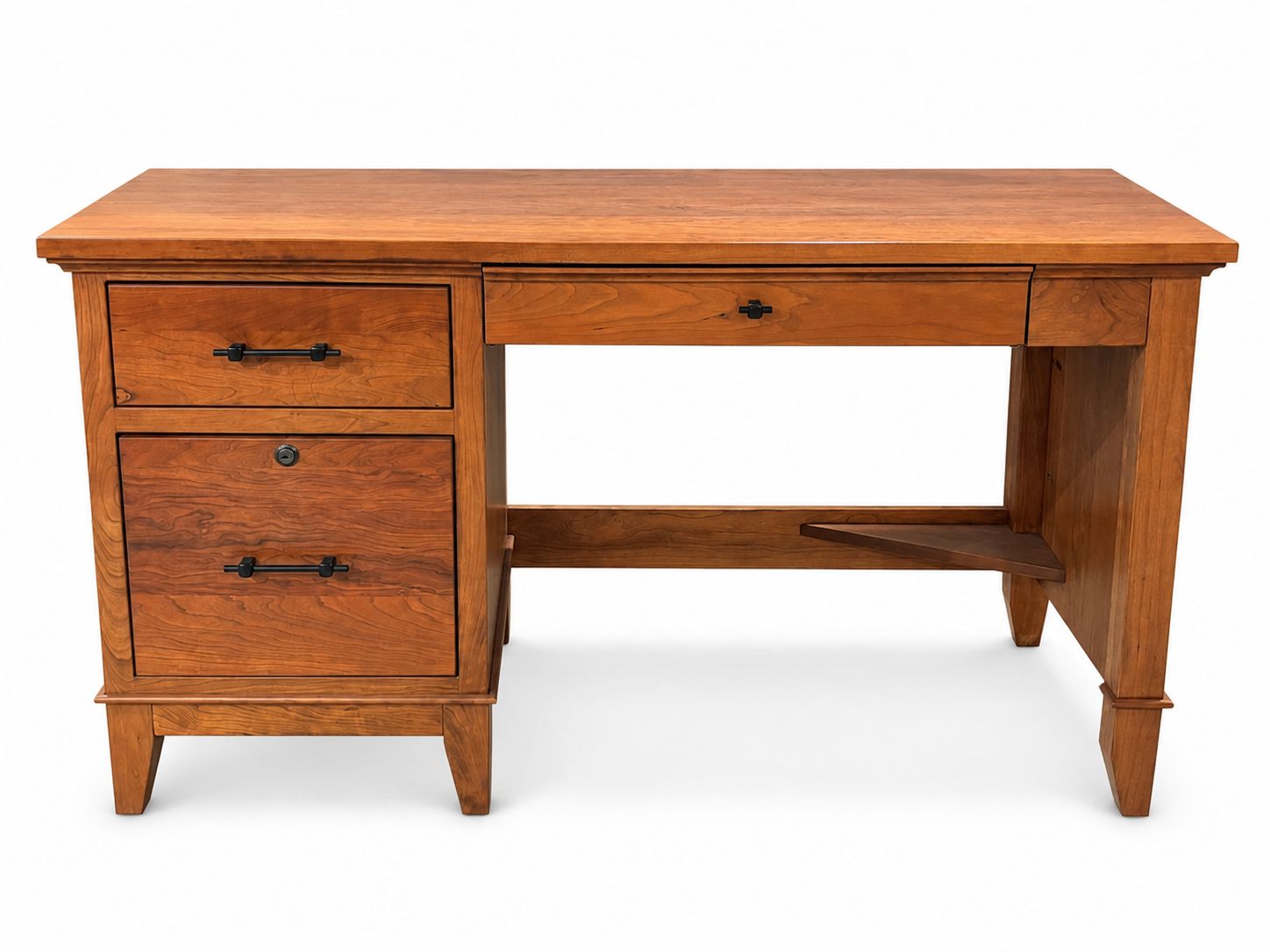 Yutzy Woodworking Cortland Single Pedestal Desk Yutzy Woodworking Cortland Single Pedestal Desk