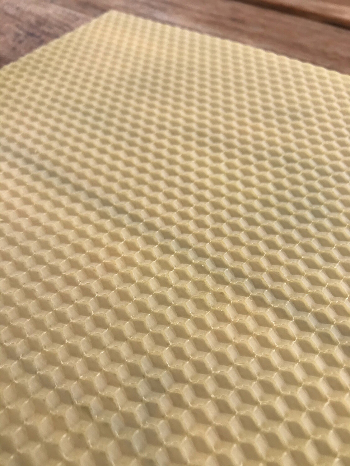 NZ Beeswax Sheet 20x20cm 4pc
