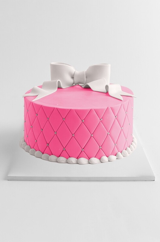 Bows and Pearls 10 Inch Round Cake