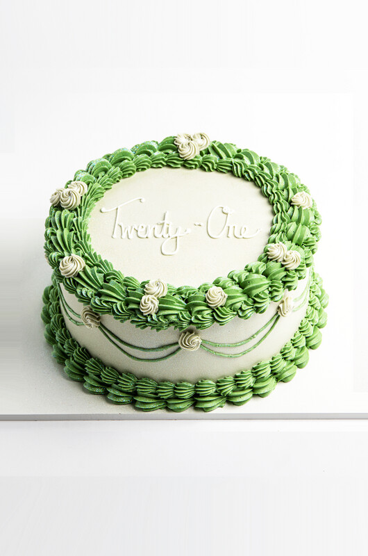 Emerald Elegance 10 Inch Cake