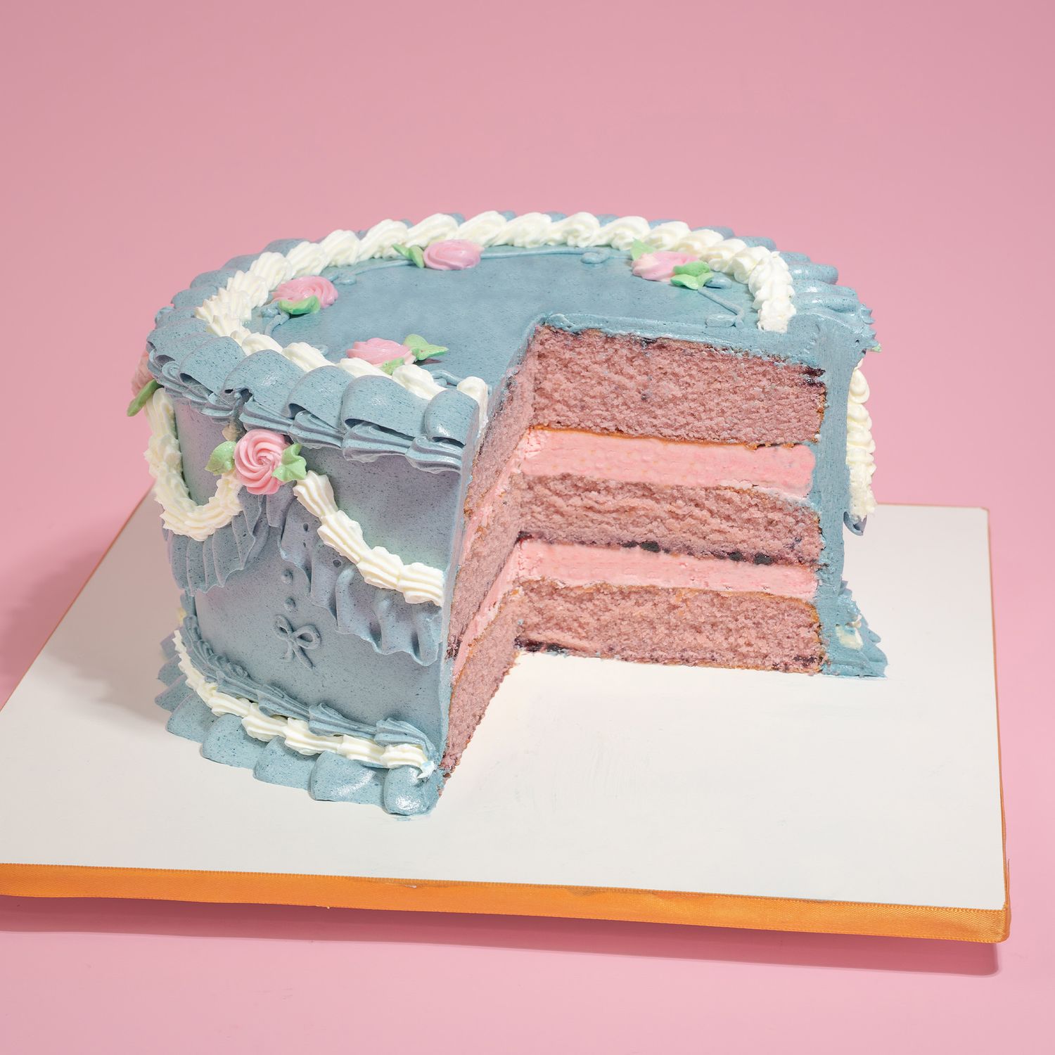 THE ROYAL BERRY CAKE - 8", Cake Type: Vanilla Rainbow Cake