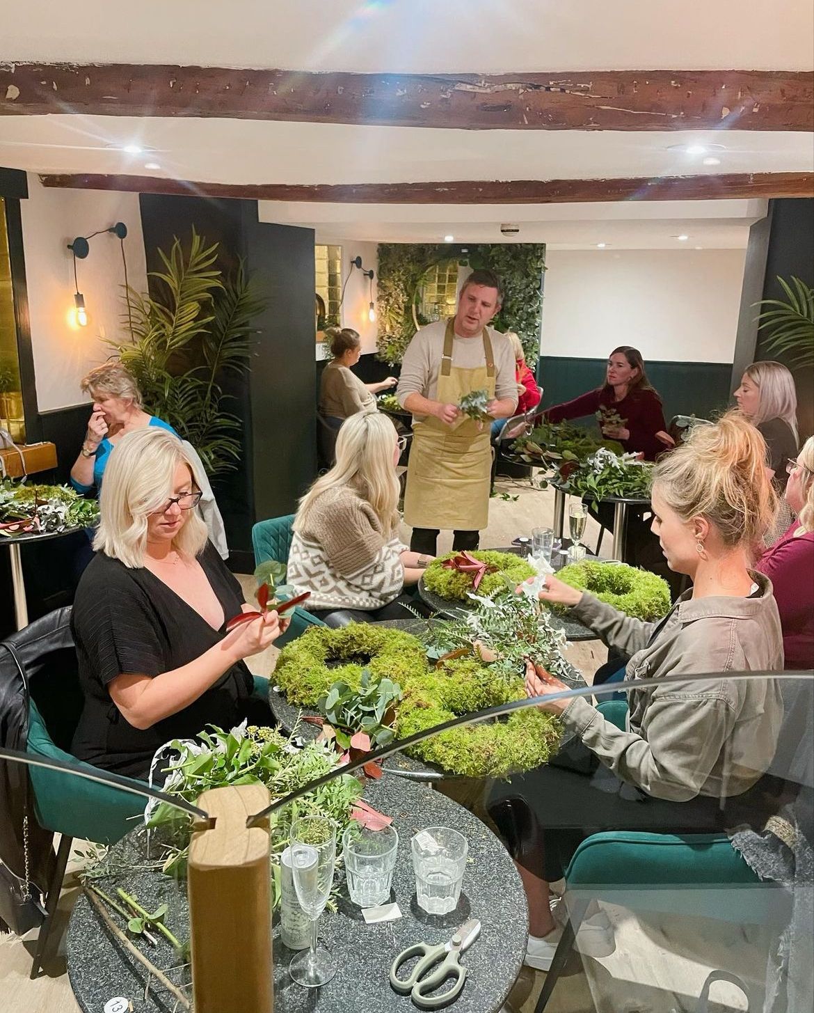 Christmas wreath workshop Saturday 29TH November 2025 at The Swan Inn Olney