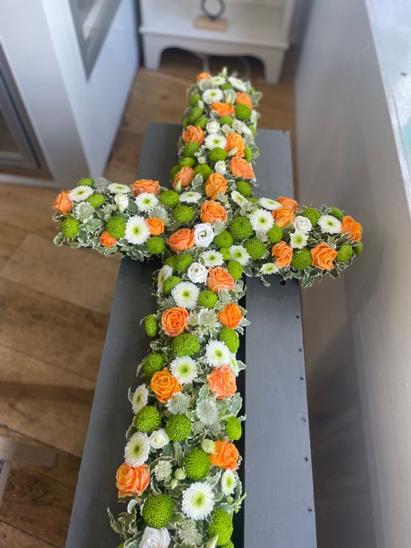 Cross tribute