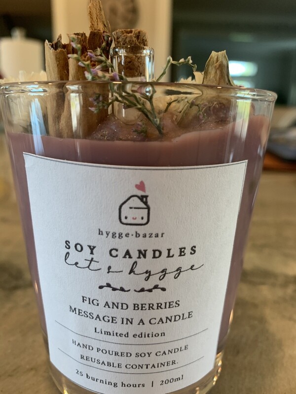 Scented soy wax Candle w/ Crystals