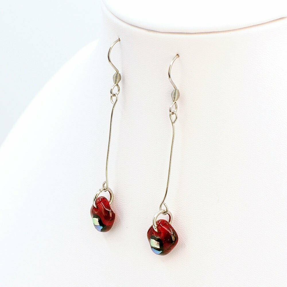 Boucles d'oreilles tiges rouges