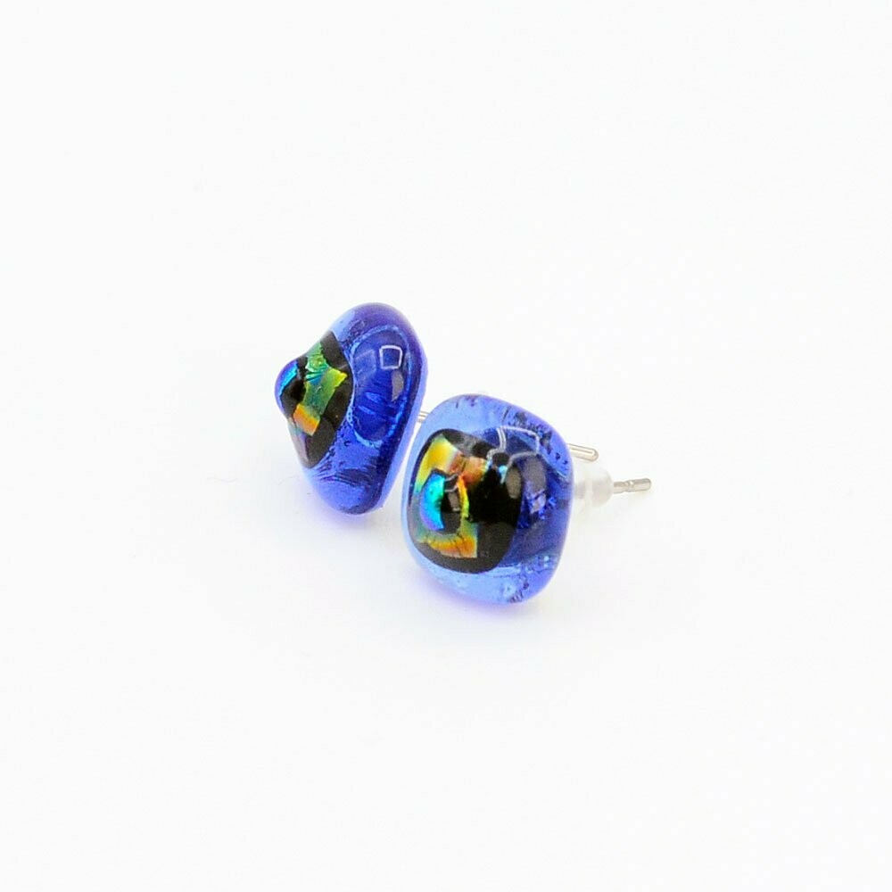 Boucles d'oreilles puces bleues claires