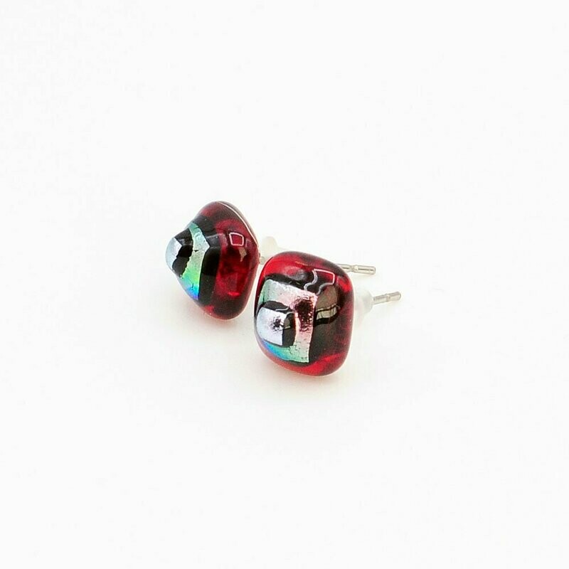 Boucles d'oreilles puces rouges