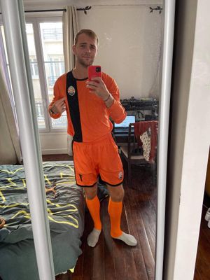 Lot de 6 ensembles dont 1 ensemble gardien Shakhtar Donuts
