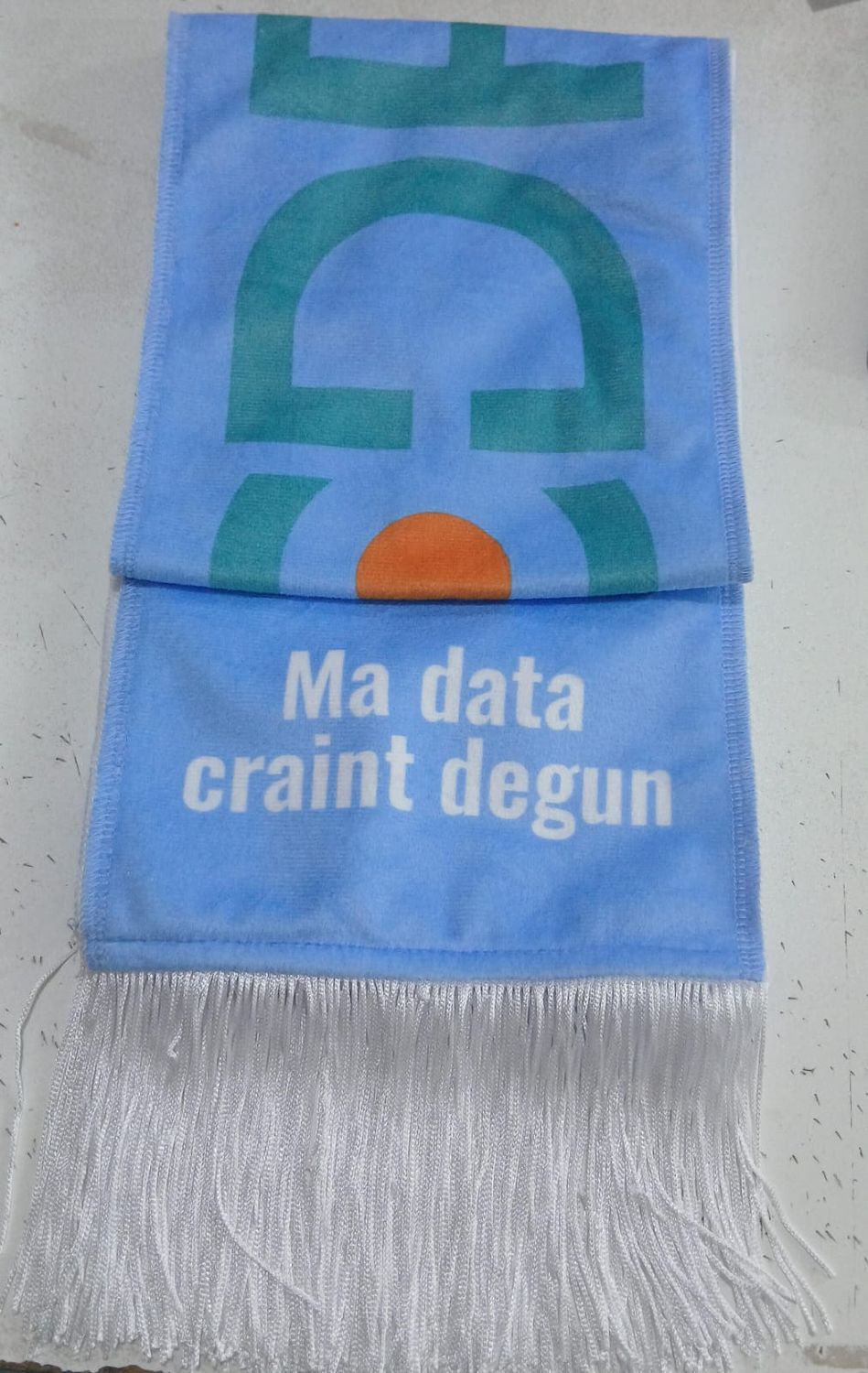 Versand eines Pakets unter 1 kg - Schal-Muster