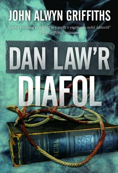 Dan Law'r Diafol - John Alwyn Griffiths