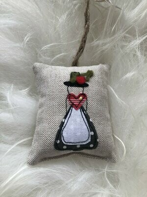 Addurn Deunydd Nadolig - Gwisg Gymreig Addurn Deunydd Nadolig - Gwisg Gymreig