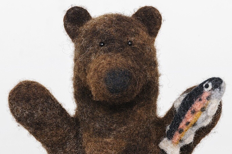 Bear hand. Медведь бибабо. Стрим мишка.
