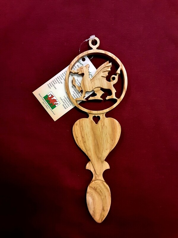 KD3 Welsh Dragon, Solid heart lovespoon